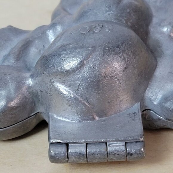 Vintage 1940s Pewter Strawberry Ice Cream Mold - Picture 7 of 7